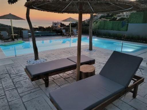 "Stergiou Luxury Apartment 2Nd Floor" Με Κοινη Πισινα Saronida Bagian luar foto