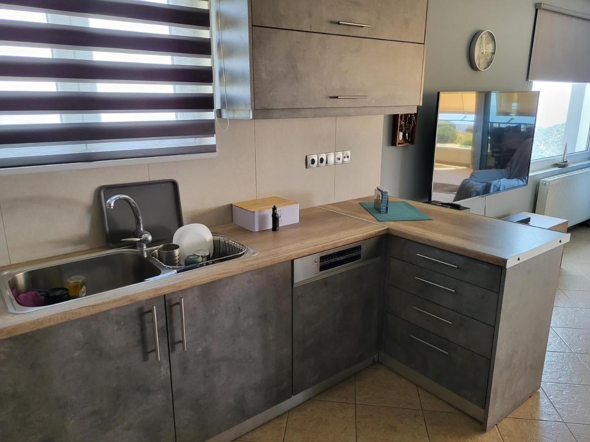 "Stergiou Luxury Apartment 2Nd Floor" Με Κοινη Πισινα Saronida Bagian luar foto